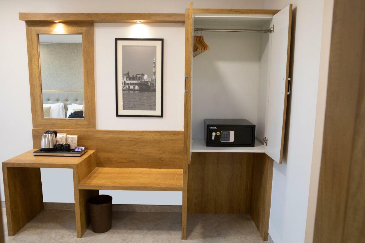 Hotel Grace Galaxy Βομβάη Εξωτερικό φωτογραφία