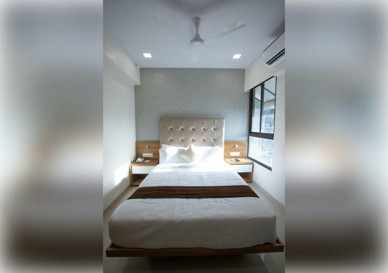 Hotel Grace Galaxy Βομβάη Εξωτερικό φωτογραφία