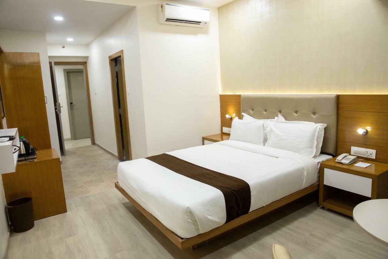 Hotel Grace Galaxy Βομβάη Εξωτερικό φωτογραφία