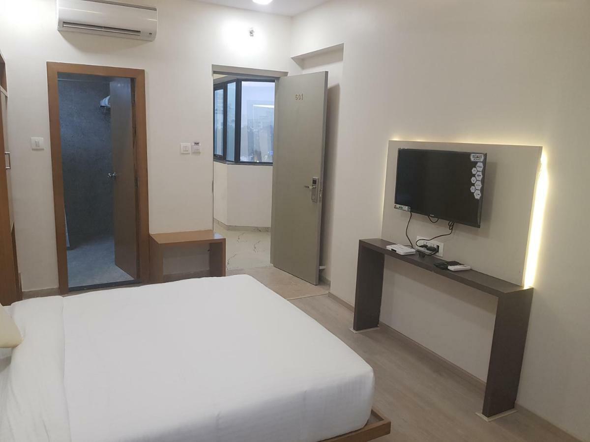 Hotel Grace Galaxy Βομβάη Εξωτερικό φωτογραφία